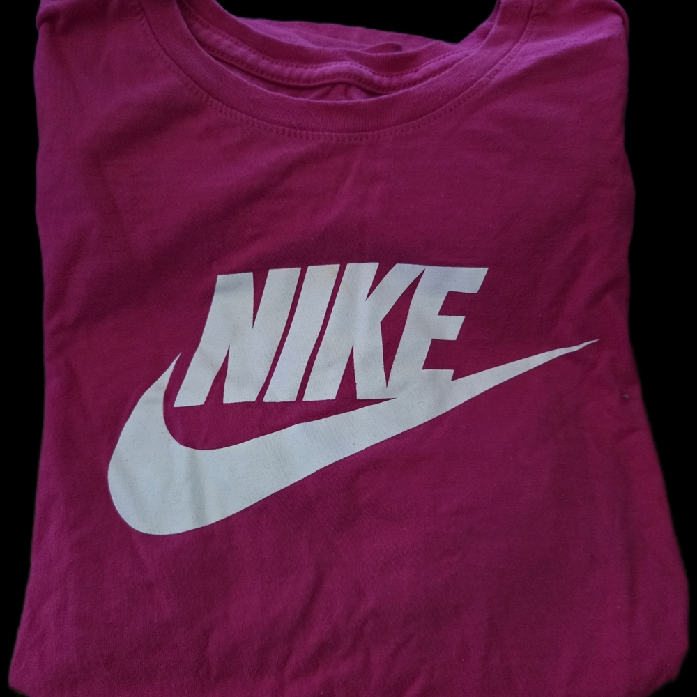 Nike Womens Magenta Tee